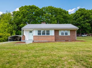 60 Whitten St, Rocky Mount, VA 24151