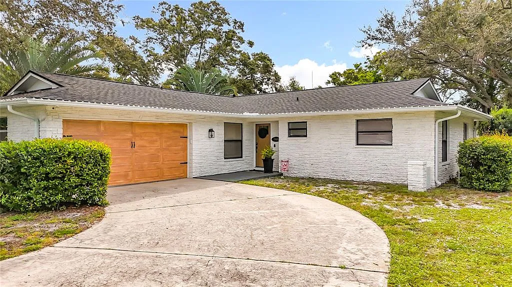 3 bed, 2.0 bath, 1438 sqft, $4,150 — Photo 1