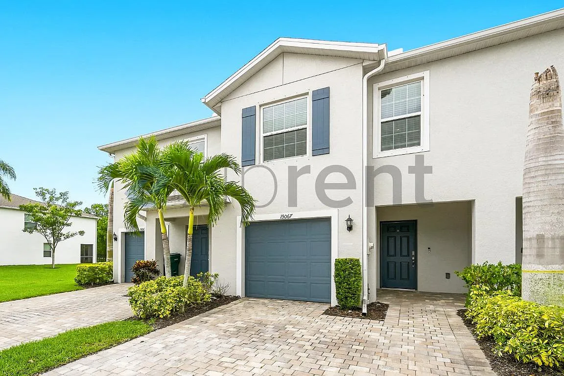 3 bed, 2.5 bath, 1525 sqft, $2,299 — Photo 1
