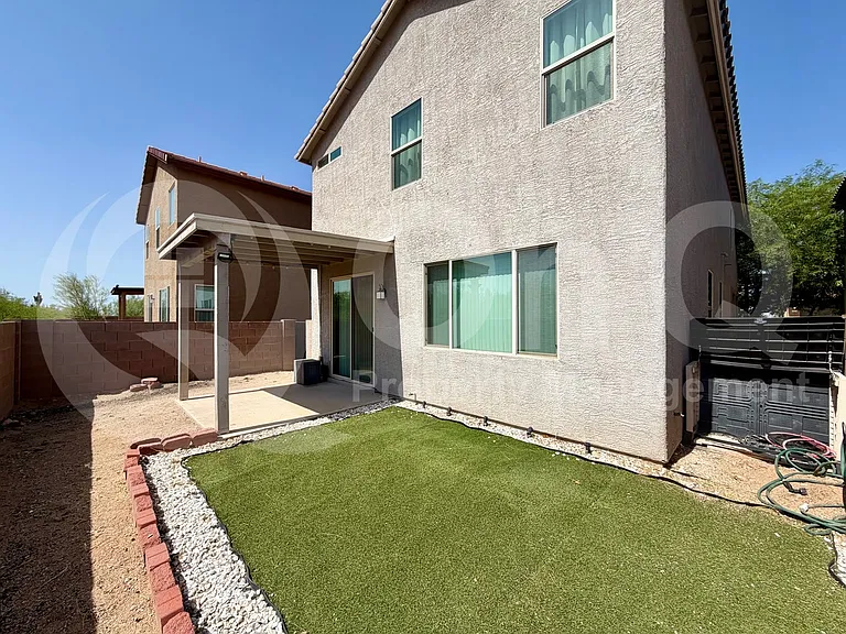 5940 N Umbra Ct — Photo 4