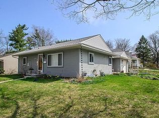 1939 Brock Ct, Ann Arbor, MI