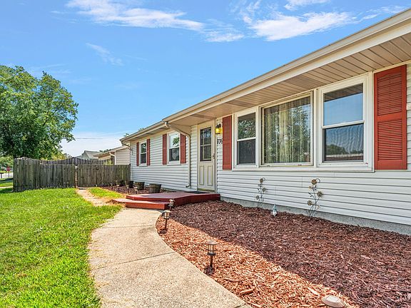 3rd image of 739 Eagle Creek Rd