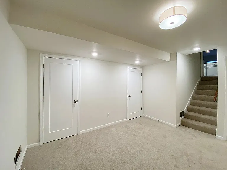 3046 Buchanan St NE — Photo 7