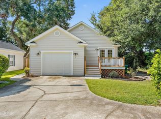 7 Hornsborough Ct, Beaufort, SC 29902
