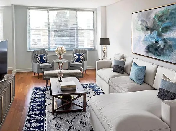 300 E 56th St, New York, NY