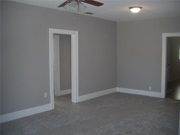 3rd image of 1366 Elm St
