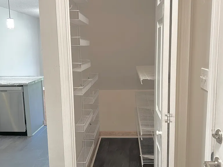 811 Burr Oaks Dr #1305 — Photo 8