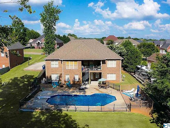 2nd image of 241 Dove Hollow Dr