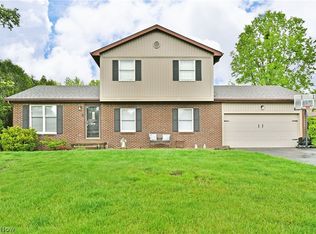 38 Mohican Dr, Girard, OH