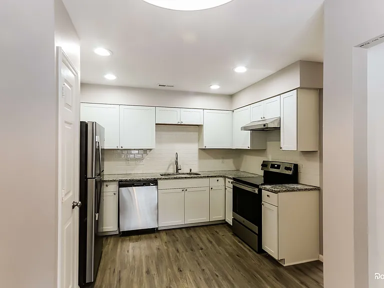2201 Mary Ann Dr — Photo 3