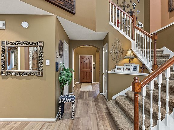 3rd image of 29722 Spring Terrace Dr
