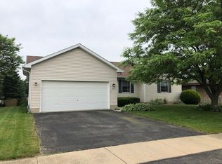 384 Ash Ct, Dekalb, IL 60115