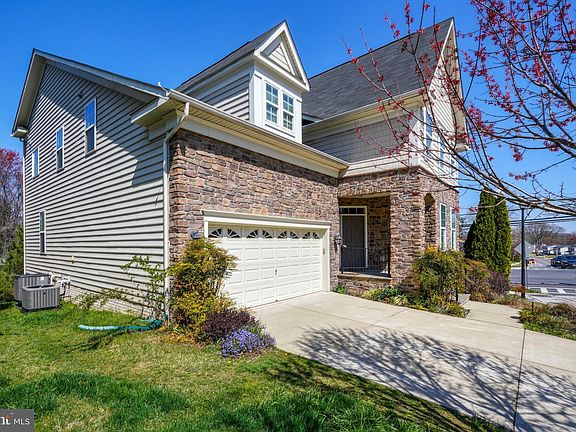2nd image of 2302 Sage Dr
