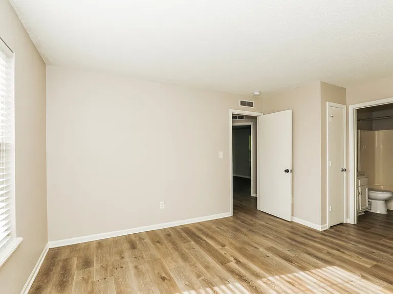 4349 Village Trace Ct — Photo 13