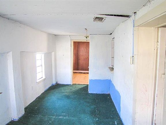 5th image of 772 N Barton St