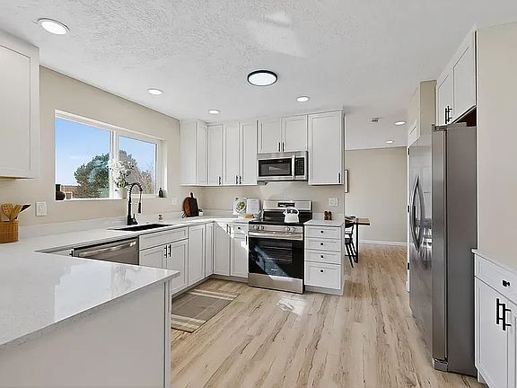 2nd image of 3100 15th Ave SE