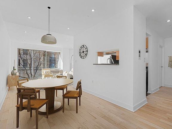 3rd image of 2360 Amsterdam Ave APT 3A