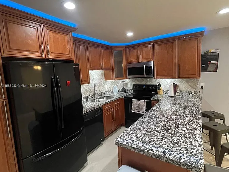 105 San Remo Blvd #105 — Photo 5