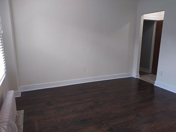 2nd image of 808 N Main St APT 301