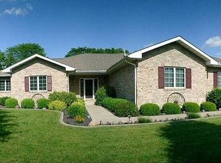 4340 Sunset Ln, Riverton, IL 62561
