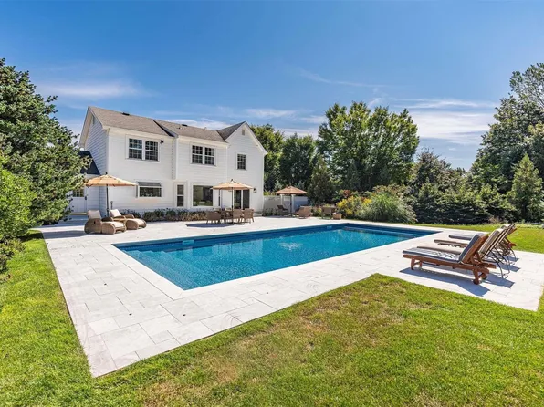 310 Chablis Path, Southold, NY 11971