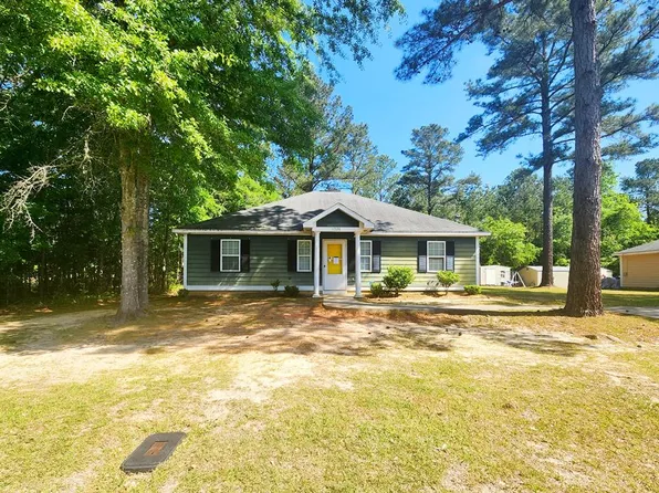 1326 Georgia Ave SE, Dawson, GA 39842