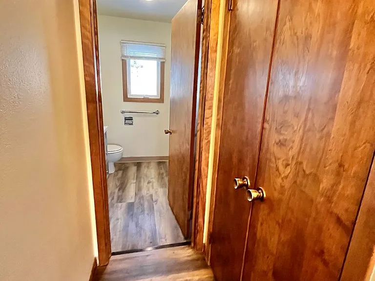 4909 E Linden Ln — Photo 14