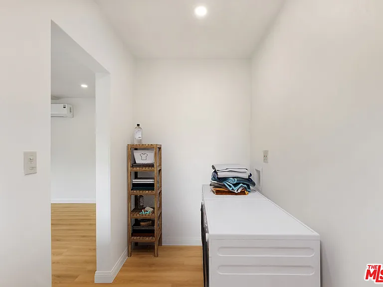 1720 N Avenue 45 — Photo 16