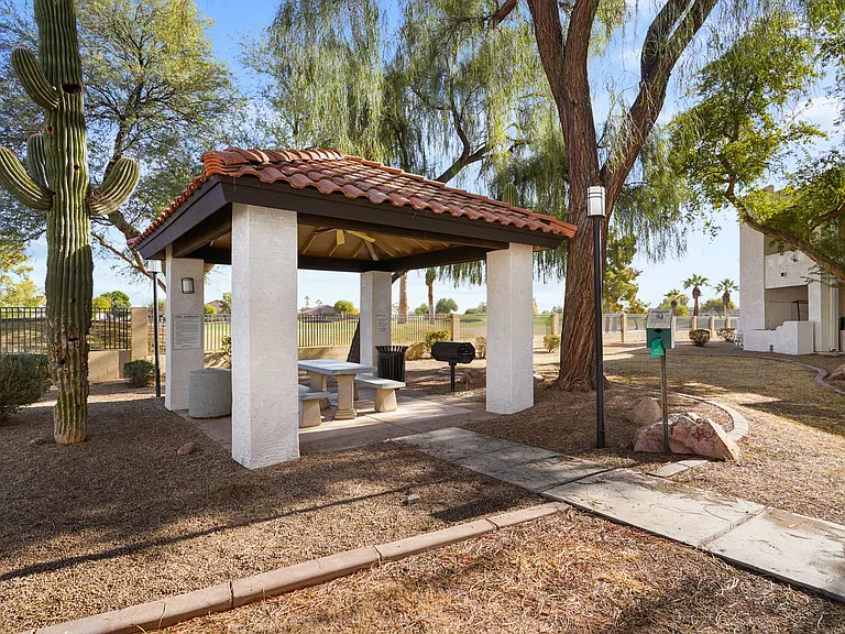 The Residences at Palm Valley Apartments — Photo 23
