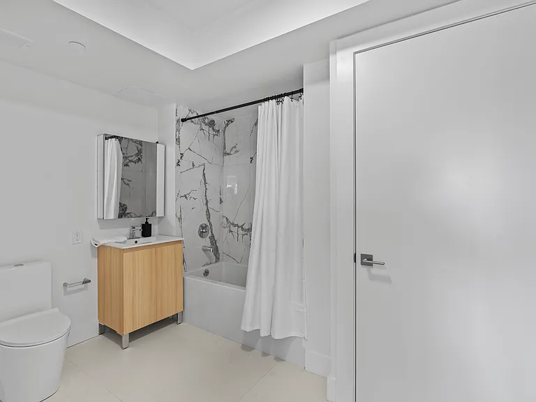 1 Lyon Place — Photo 20