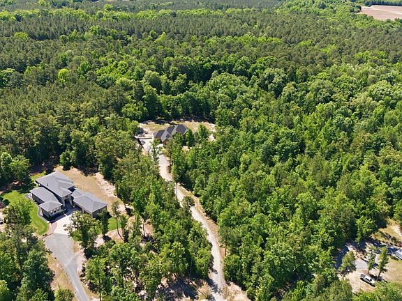 5th image of 320 Willow Oak Ct