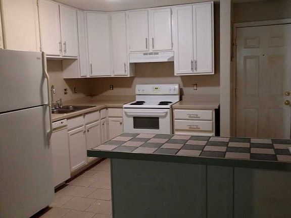 5th image of 976 Robert St S APT 307