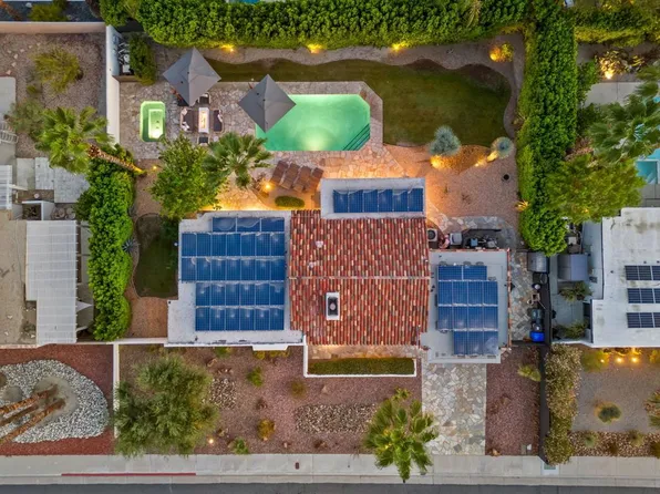 1055 E Louise Dr, Palm Springs, CA 92262