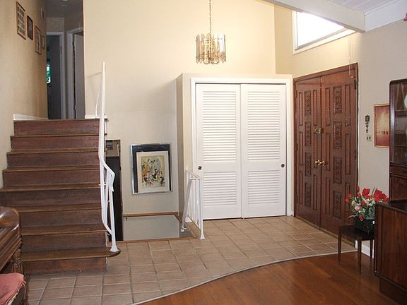 2nd image of 3705 W Enfield Ave