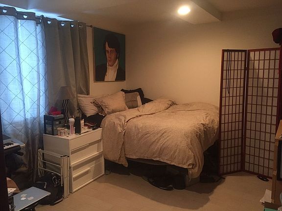 5th image of 4118 43rd St APT 3A