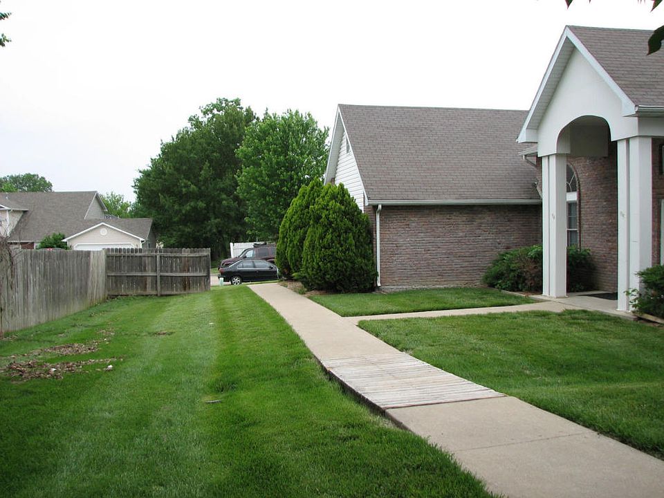 1st image of 14 N Cedar Lake Dr W