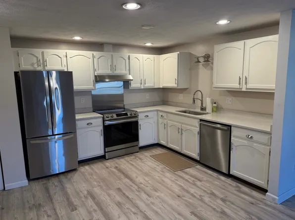 39 Smithwheel Rd, Old Orchard Beach, ME 04064