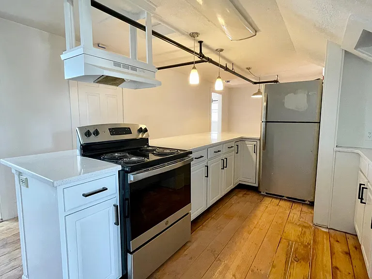 72 Nahant St #3 — Photo 5