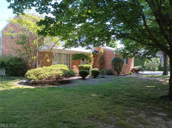 24500 Westwood Rd, Westlake, OH 44145