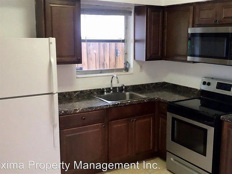 2 bed, 1.0 bath, 920 sqft, $2,000 — Photo 3
