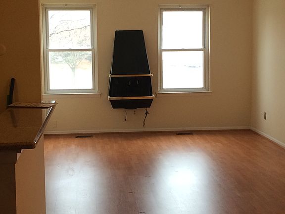 2nd image of 10017 Northeast Ave