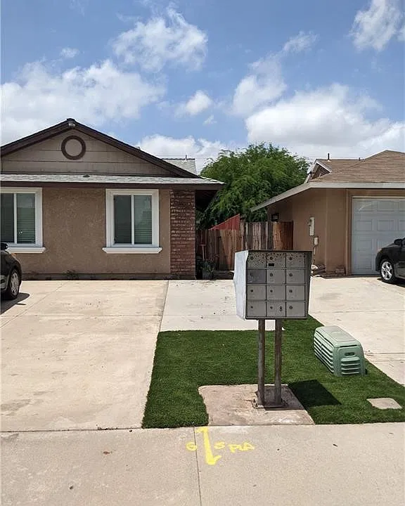 14899 Silvertree Rd