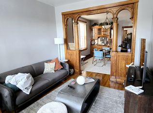 919 N Leavitt St #2F, Chicago, IL 60622