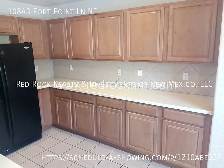10843 Fort Point Ln NE — Photo 5
