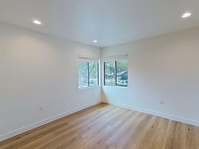 829 N Garfield St — Photo 142