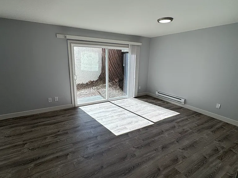 Silicon Valley Apartments — Photo 40