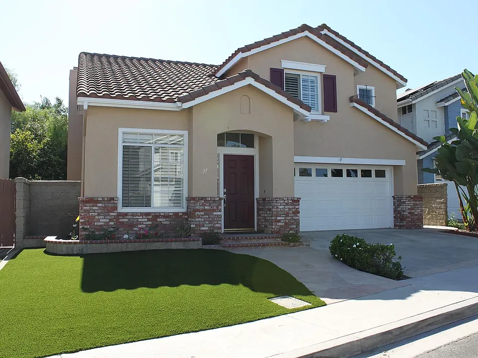 37 Beech Dr