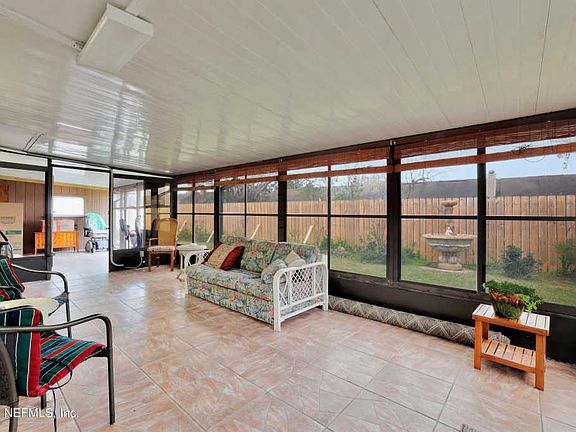 5th image of 63 Saratoga Cir S