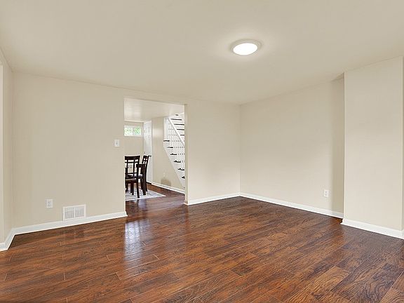 5th image of 2842 Italy Rd