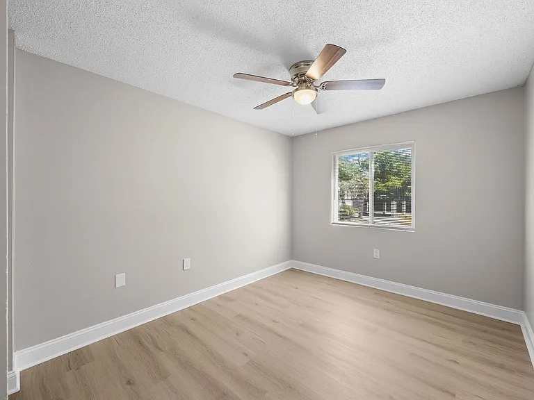 Pine Crest — Photo 34